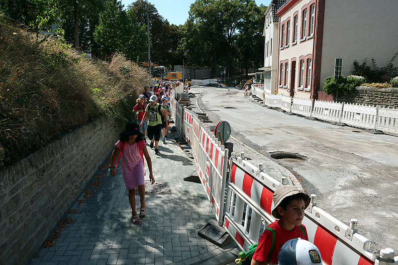 der Gang zum Burghof-Museum (man sieht auch Soest hat viele Baustellen)