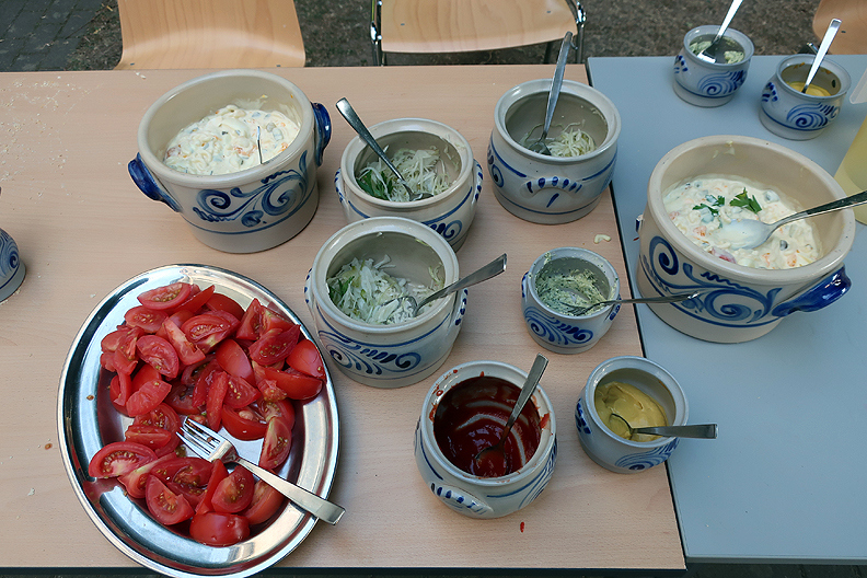 Donnerstagabend wurde gegrillt ...