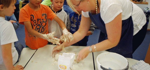 Erntedankfest 2014 - Brot backen 2