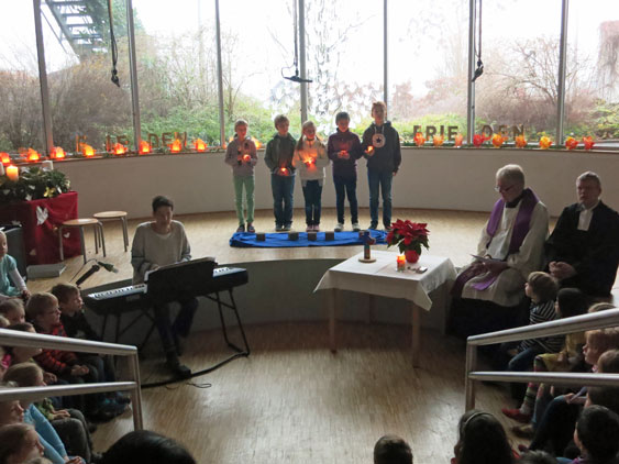 Adventsgottesdienst 2013 - Friedenslichter