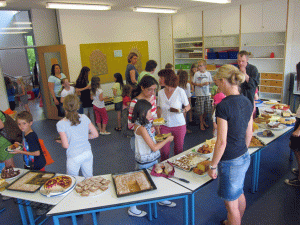 Sommerfest 2012 - Cafeteria Kuchenverkauf