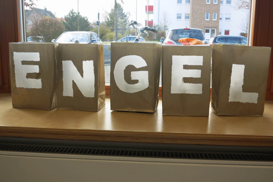 Adventsbasteln 2014 - Tütenlichter-2