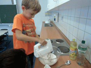 OG Experimente 2014  Knete - mischen